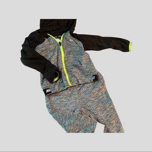 UNISEX NIKE kids sweat suit 18M